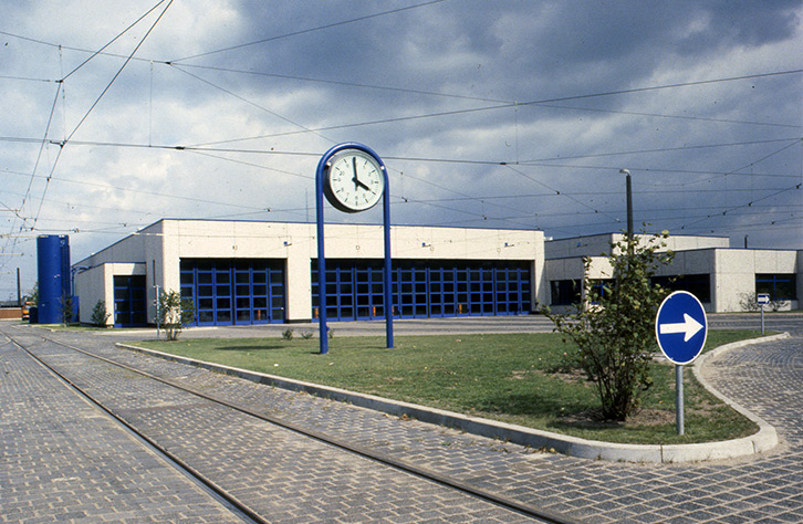 Stadtgestaltung Fahrzeughalle